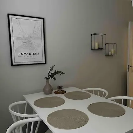 Spacious Apartment For 5 Next To The Train Station Rovaniemi Buitenkant foto