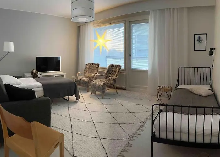 Spacious Apartment For 5 Next To The Train Station