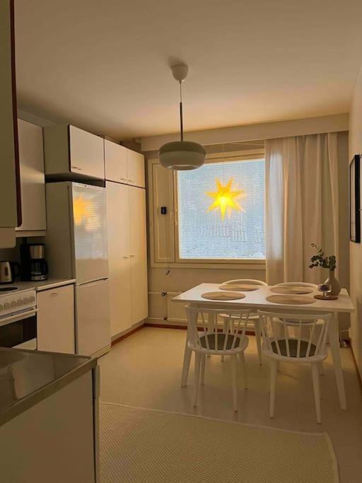Spacious For 5 Next To The Train Station Appartement *